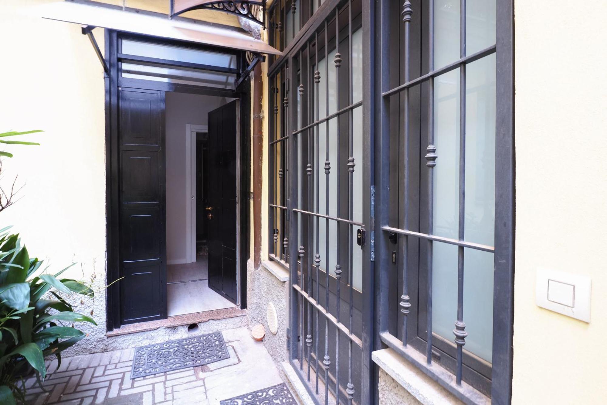 Delizioso Studio Tra Navigli E Mm Sant'Agostino Milan Exterior photo